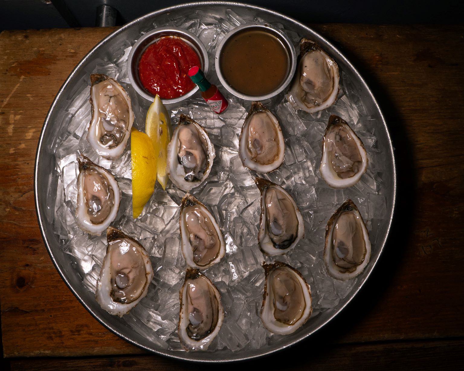 Fresh oysters on ice